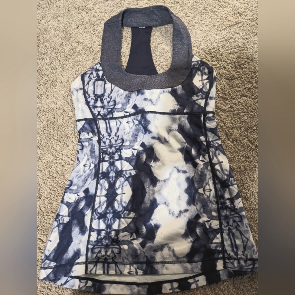 Lululemon Blue and white tank top 4